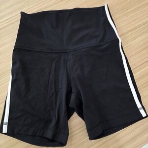 lululemon athletica Black High-Rise Bike Shorts with White Side Stripe 6"